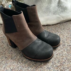 Sorel Addington Brown Black Chelsea Waterproof Ankle Heel Boots Sz 7